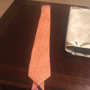 Vineyard vines tie